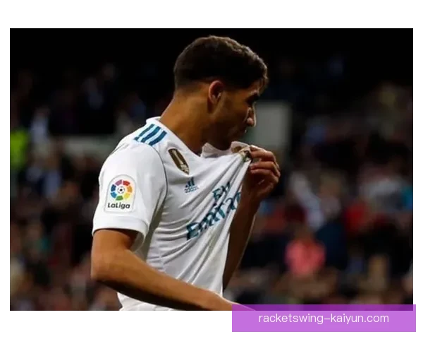 阿什拉夫在皇马青训期间表现出色，奠定职业生涯基础